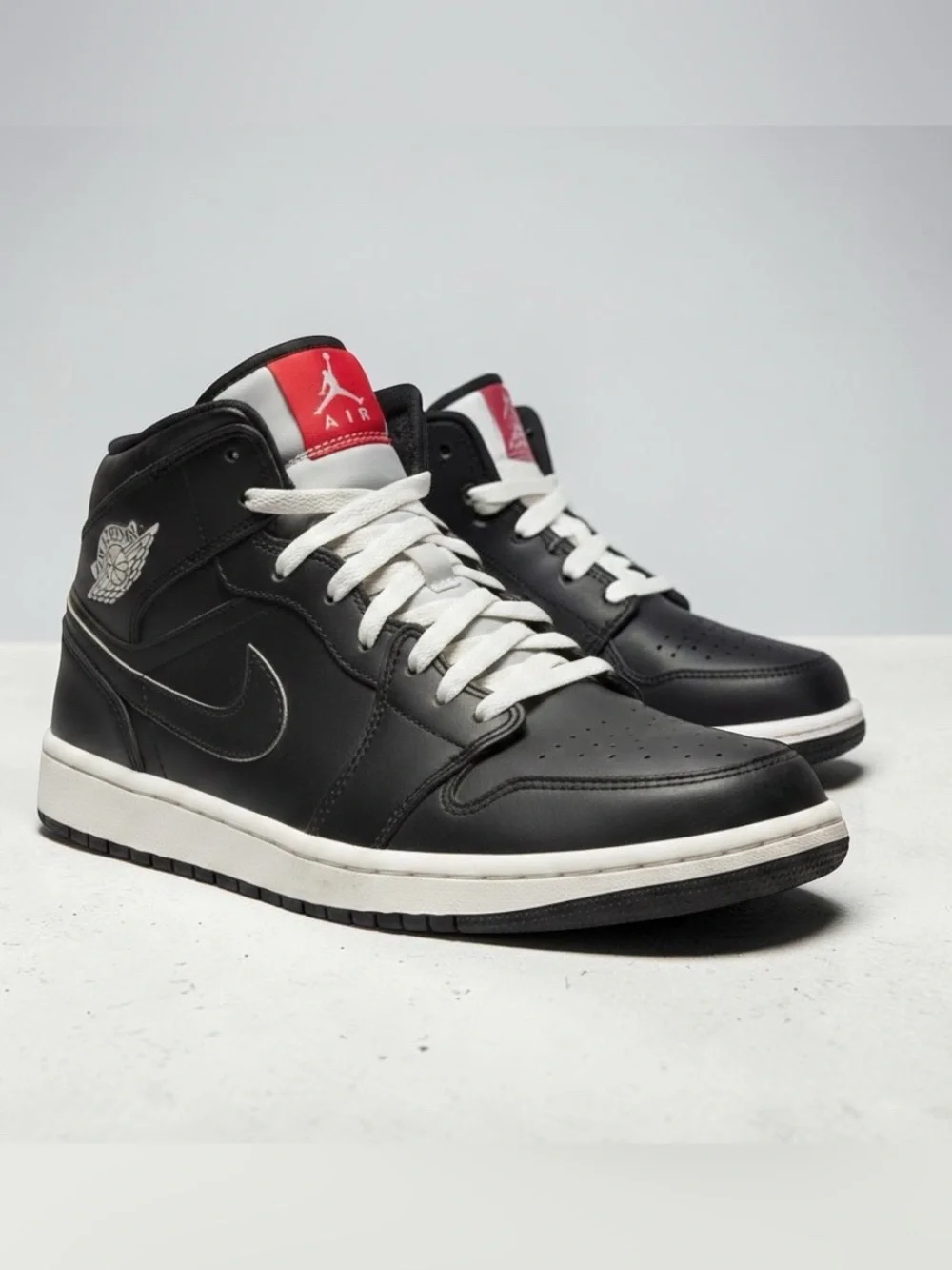 Air Jordan Mid SE Black Metallic Reimagined Top Sneakers size 7.5 HV5177-010
